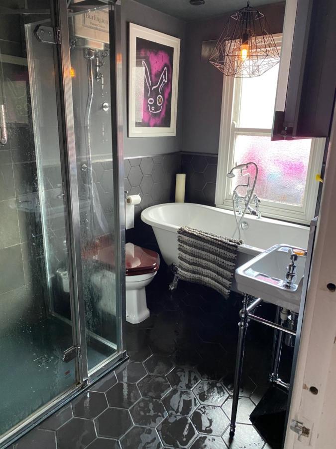 Luxury 2 Bedroom Flat Heart Of Camden London Luaran gambar