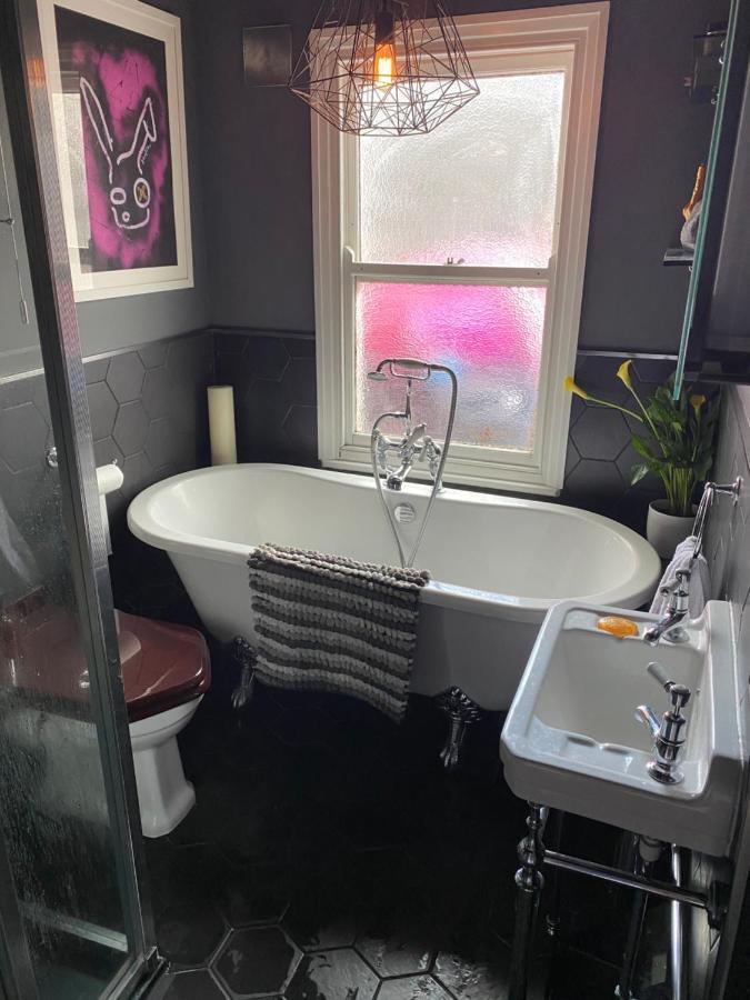 Luxury 2 Bedroom Flat Heart Of Camden London Luaran gambar
